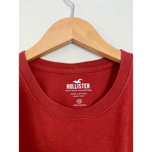 Hollister Red Crop Top - Picture 3 of 3